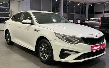 KIA Optima IV, 2018 год, 1 799 000 рублей, 3 фотография