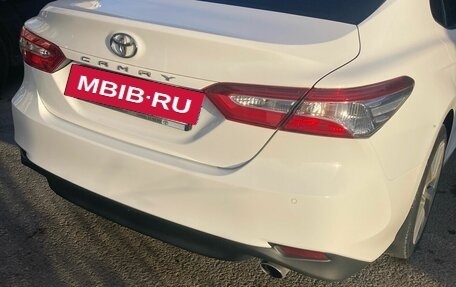 Toyota Camry, 2018 год, 3 000 000 рублей, 4 фотография