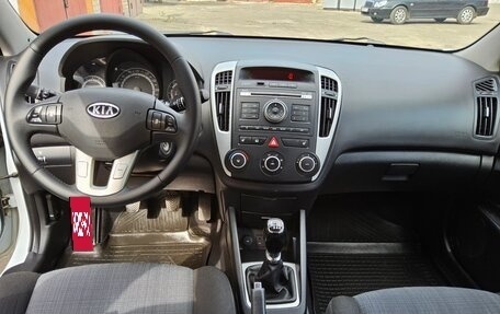 KIA cee'd I рестайлинг, 2011 год, 815 000 рублей, 17 фотография