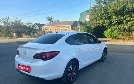 Opel Astra J, 2014 год, 870 000 рублей, 1 фотография