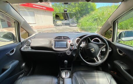 Honda Fit III, 2011 год, 700 000 рублей, 7 фотография