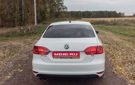 Volkswagen Jetta VI, 2013 год, 1 000 000 рублей, 5 фотография