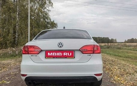 Volkswagen Jetta VI, 2013 год, 1 000 000 рублей, 14 фотография