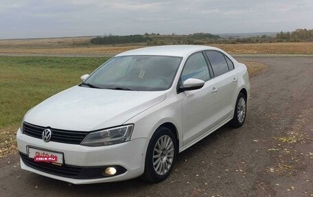 Volkswagen Jetta VI, 2013 год, 1 000 000 рублей, 15 фотография