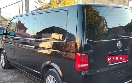 Volkswagen Caravelle T5, 2010 год, 2 200 000 рублей, 3 фотография