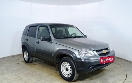 Chevrolet Niva I рестайлинг, 2019 год, 860 000 рублей, 3 фотография