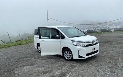 Toyota Voxy III, 2018 год, 2 433 000 рублей, 1 фотография