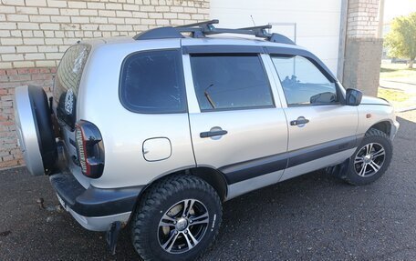 Chevrolet Niva I рестайлинг, 2004 год, 500 000 рублей, 3 фотография