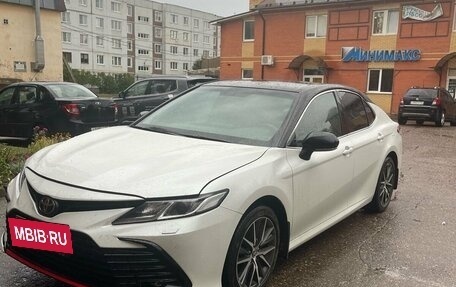 Toyota Camry, 2021 год, 3 697 000 рублей, 8 фотография