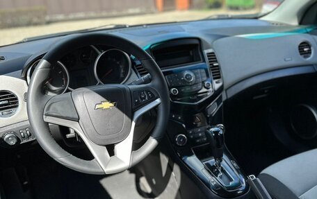 Chevrolet Cruze II, 2011 год, 900 000 рублей, 11 фотография