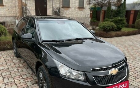 Chevrolet Cruze II, 2011 год, 900 000 рублей, 3 фотография