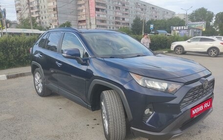 Toyota RAV4, 2019 год, 3 700 000 рублей, 3 фотография