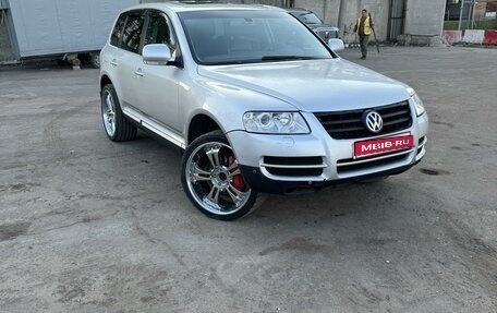 Volkswagen Touareg III, 2005 год, 950 000 рублей, 1 фотография