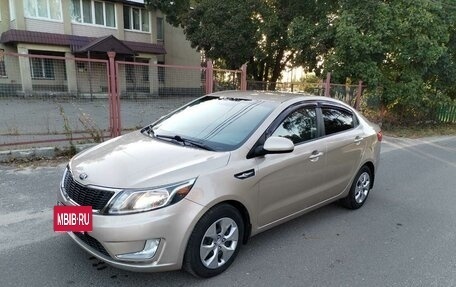 KIA Rio III рестайлинг, 2013 год, 930 000 рублей, 4 фотография