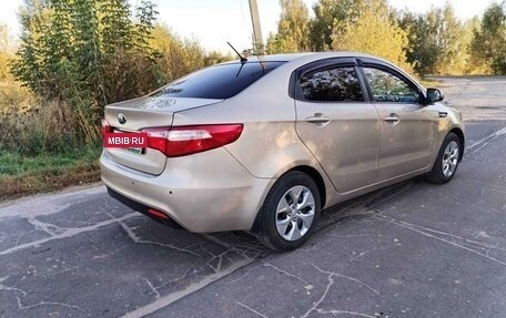 KIA Rio III рестайлинг, 2013 год, 930 000 рублей, 6 фотография