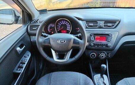 KIA Rio III рестайлинг, 2013 год, 930 000 рублей, 13 фотография