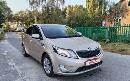 KIA Rio III рестайлинг, 2013 год, 930 000 рублей, 22 фотография