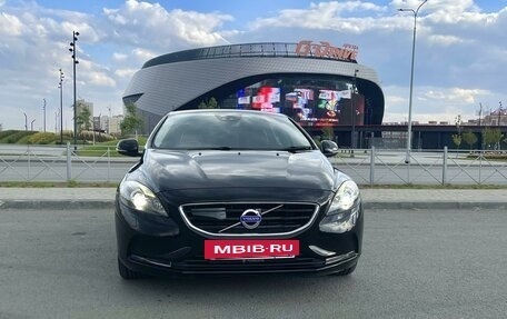 Volvo V40 II рестайлинг, 2015 год, 1 620 000 рублей, 2 фотография