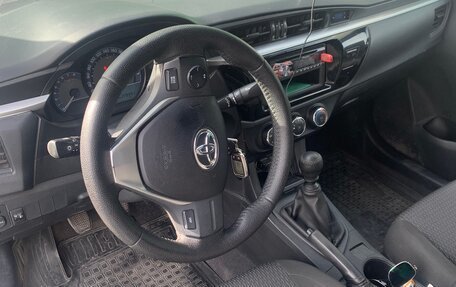 Toyota Corolla, 2013 год, 1 600 000 рублей, 3 фотография