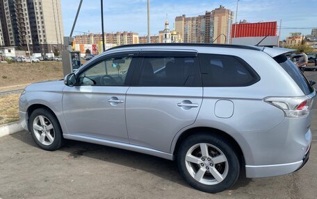 Mitsubishi Outlander III рестайлинг 3, 2012 год, 1 470 000 рублей, 5 фотография