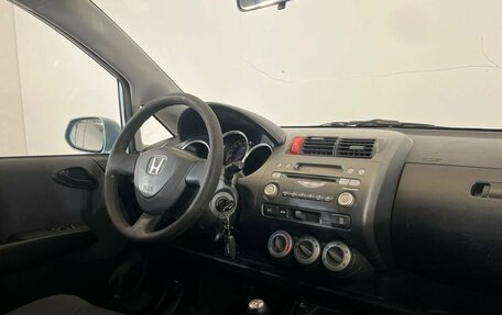 Honda Jazz I рестайлинг, 2004 год, 560 000 рублей, 10 фотография