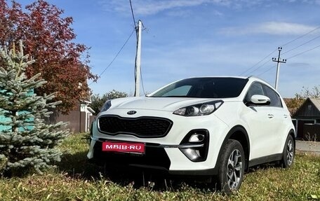 KIA Sportage IV рестайлинг, 2019 год, 2 520 000 рублей, 1 фотография