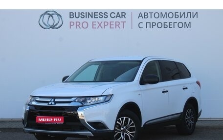 Mitsubishi Outlander III рестайлинг 3, 2017 год, 2 094 000 рублей, 1 фотография