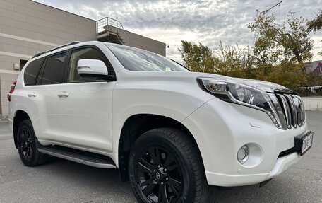 Toyota Land Cruiser Prado 150 рестайлинг 2, 2014 год, 4 200 000 рублей, 13 фотография