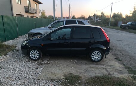 Ford Fiesta, 2006 год, 450 000 рублей, 2 фотография