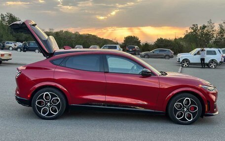 Ford Mustang Mach-E I, 2021 год, 4 000 000 рублей, 2 фотография