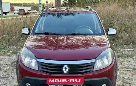 Renault Sandero I, 2012 год, 815 000 рублей, 2 фотография