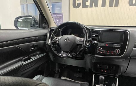 Mitsubishi Outlander III рестайлинг 3, 2018 год, 2 267 000 рублей, 11 фотография