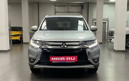 Mitsubishi Outlander III рестайлинг 3, 2018 год, 2 267 000 рублей, 8 фотография