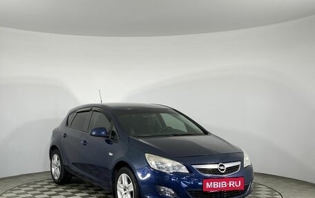 Opel Astra J, 2011 год, 940 000 рублей, 2 фотография