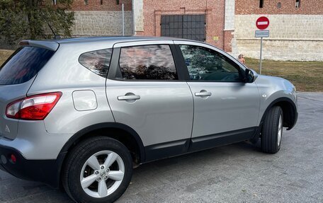 Nissan Qashqai, 2010 год, 950 000 рублей, 2 фотография