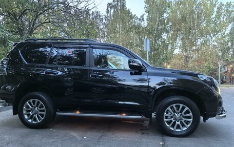 Toyota Land Cruiser Prado 150 рестайлинг 2, 2017 год, 5 500 000 рублей, 2 фотография