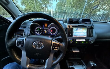 Toyota Land Cruiser Prado 150 рестайлинг 2, 2017 год, 5 500 000 рублей, 8 фотография