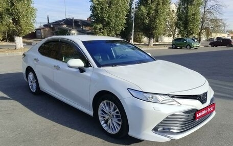 Toyota Camry, 2020 год, 3 300 000 рублей, 1 фотография