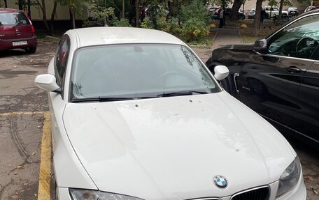 BMW 1 серия, 2011 год, 950 000 рублей, 3 фотография