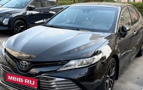 Toyota Camry, 2019 год, 3 000 000 рублей, 1 фотография