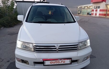 Mitsubishi Chariot III, 1999 год, 650 000 рублей, 3 фотография