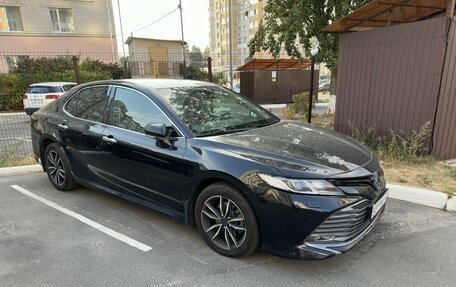 Toyota Camry, 2019 год, 3 000 000 рублей, 2 фотография