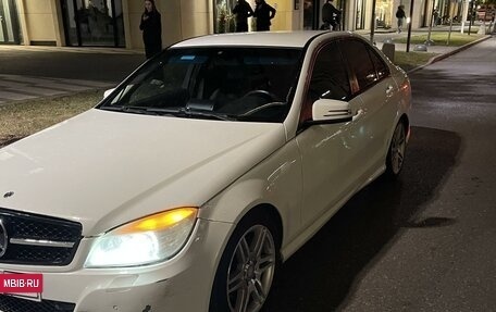 Mercedes-Benz C-Класс, 2010 год, 1 100 000 рублей, 3 фотография