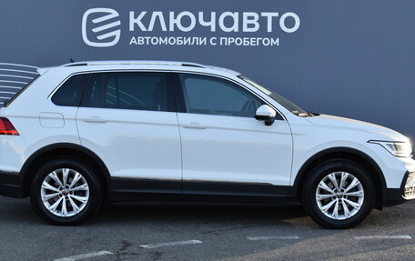 Volkswagen Tiguan II, 2021 год, 3 090 000 рублей, 5 фотография