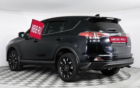 Toyota RAV4, 2017 год, 2 499 000 рублей, 2 фотография