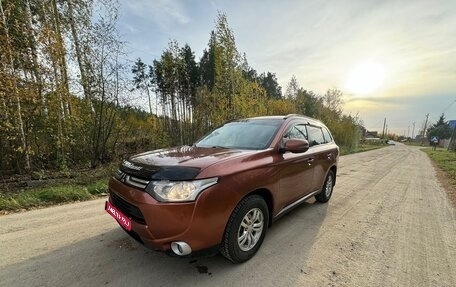 Mitsubishi Outlander III рестайлинг 3, 2012 год, 1 550 000 рублей, 1 фотография