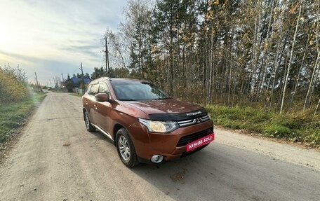 Mitsubishi Outlander III рестайлинг 3, 2012 год, 1 550 000 рублей, 3 фотография