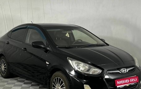 Hyundai Solaris II рестайлинг, 2012 год, 750 000 рублей, 3 фотография