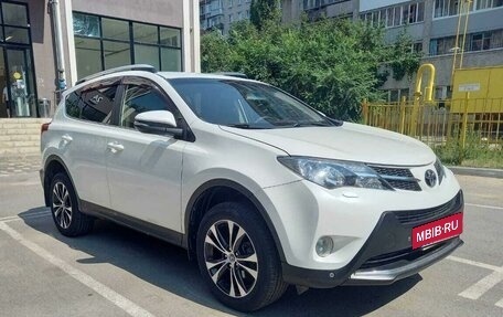 Toyota RAV4, 2015 год, 12 фотография