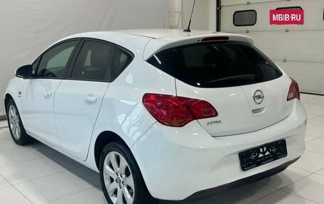 Opel Astra J, 2013 год, 1 099 990 рублей, 3 фотография